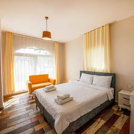 Gorgeous House With Shared Pool And Garden In Bodrum Yakakoy (Bodrum)