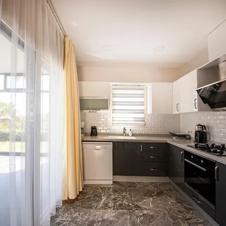 Gorgeous House With Shared Pool And Garden In Bodrum Apartament *